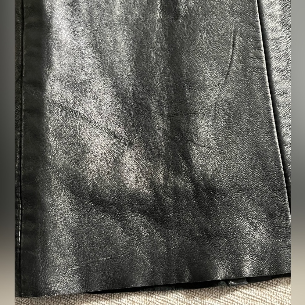 Vintage Y2K Banana Republic 100% Black Leather Flare Pants. Women's Size: 2. - Picture 10 of 14